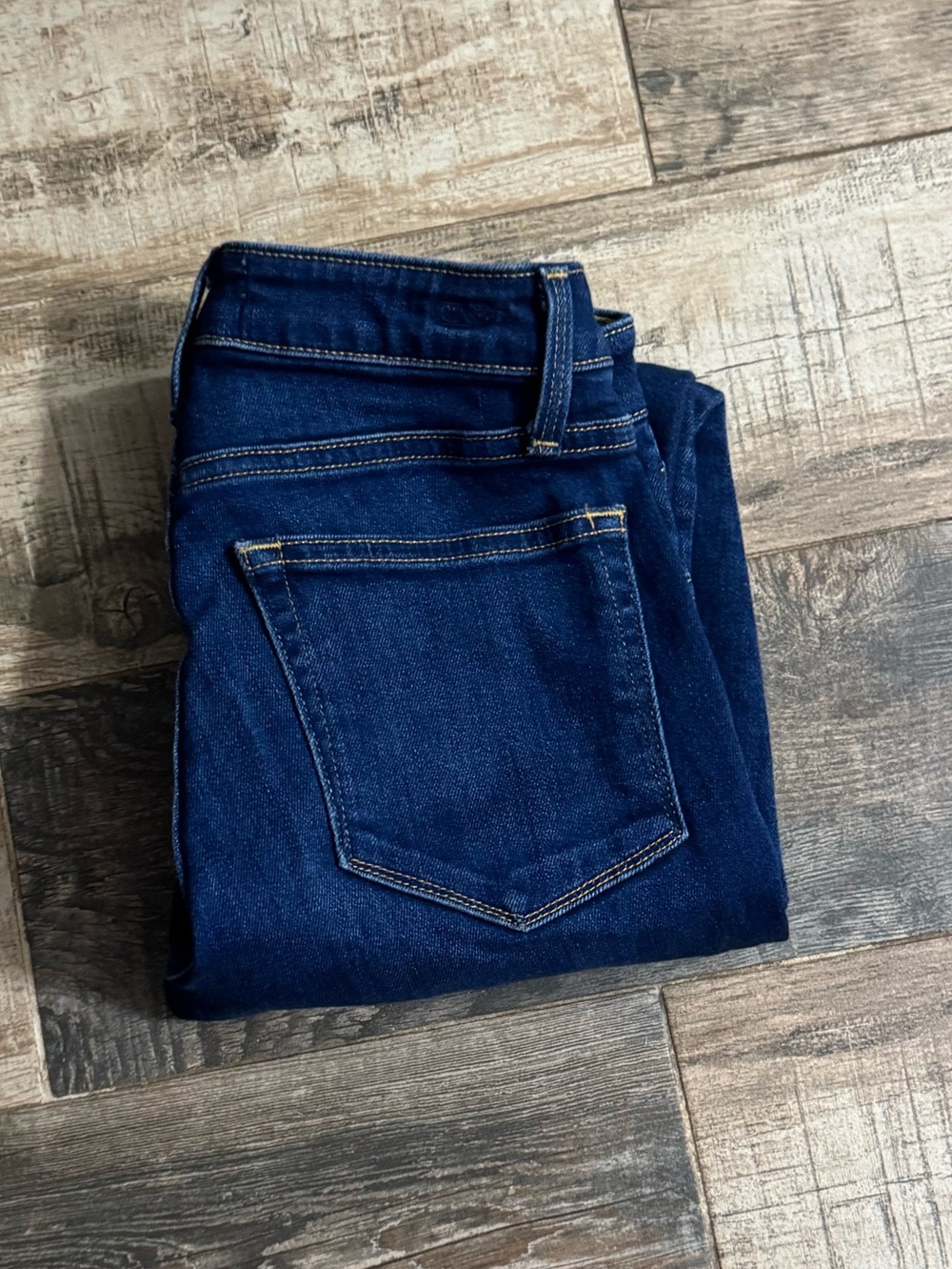 Vineyard vines Skinny Jeans in Deep Indigo -
